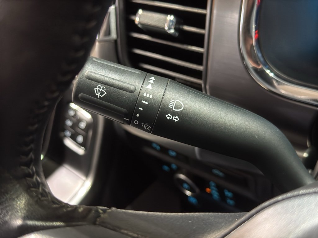 Used 2023 Ford F150 Lariat w/ Equipment Group 502A High image 26