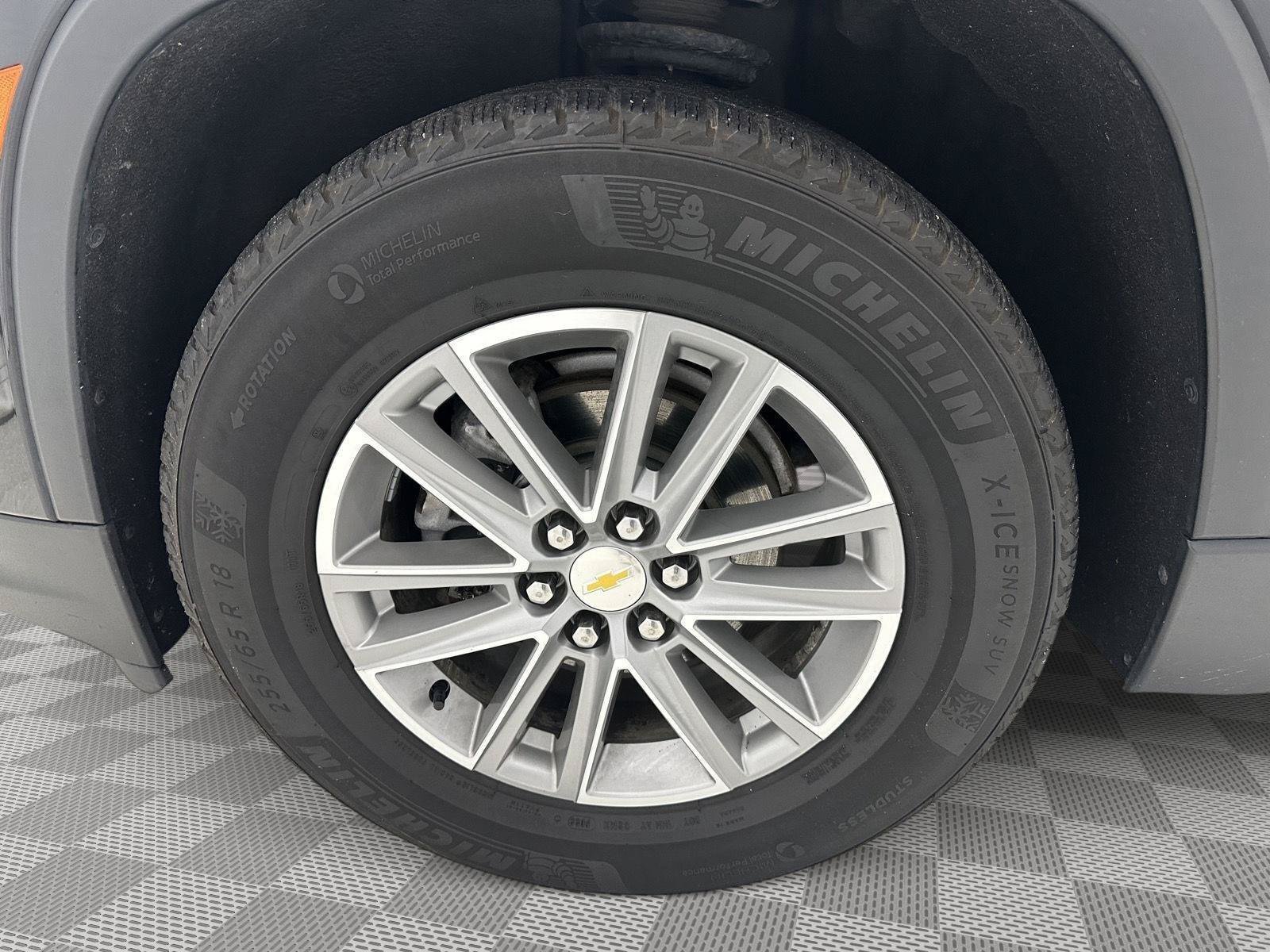 Used 2022 Chevrolet Traverse LT w/ LPO, Floor Liner Package AWD/4WD image 29