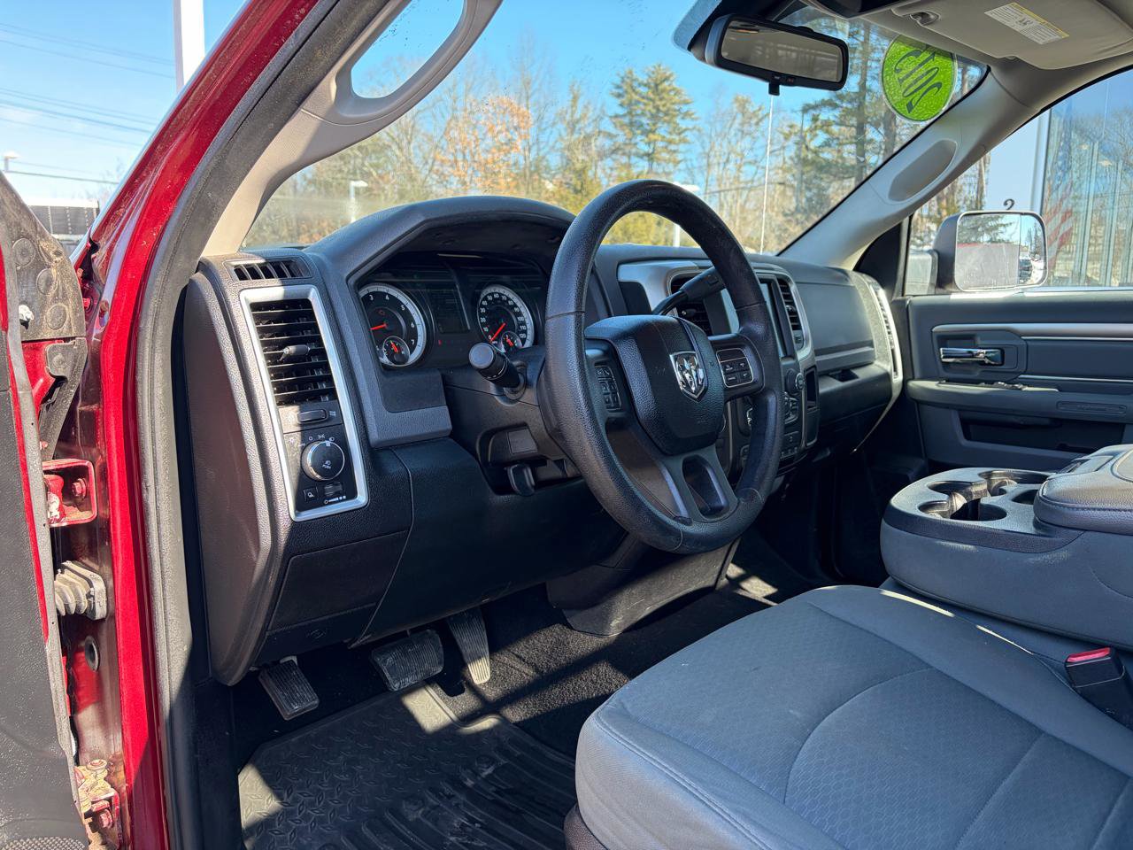 Used 2015 RAM 2500 SLT image 26