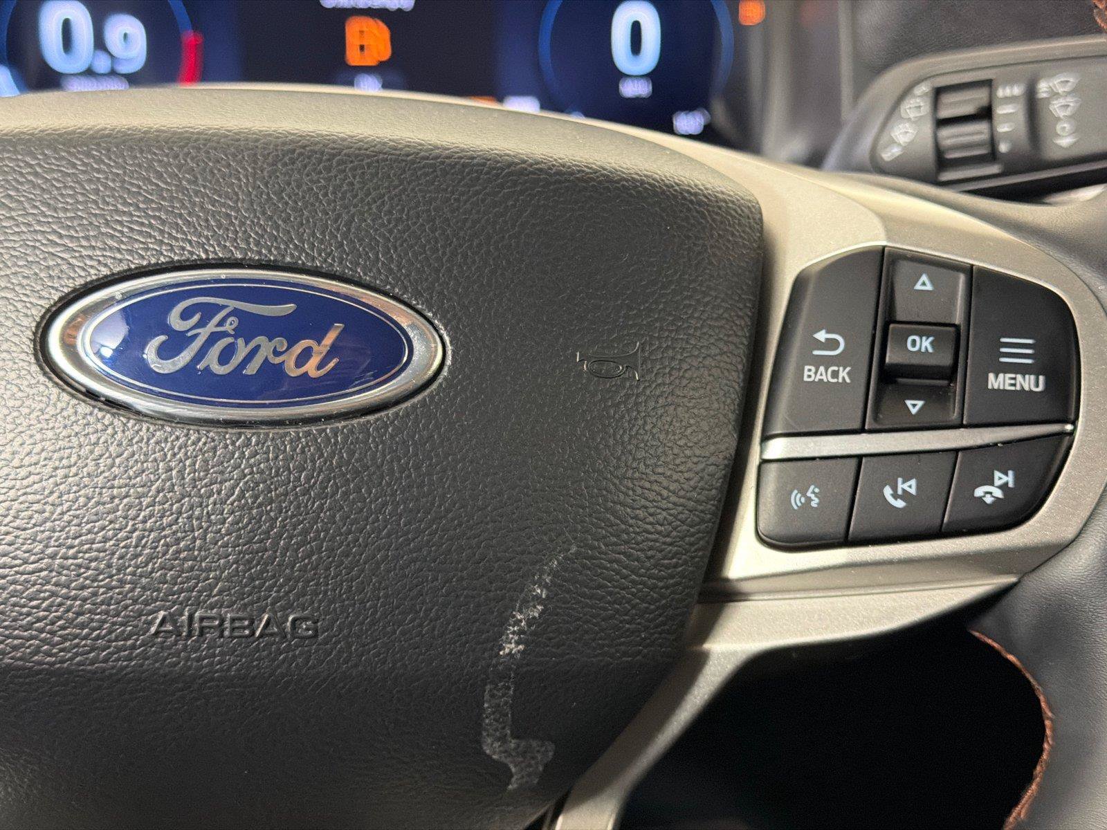 Used 2025 Ford Explorer Active RWD image 29