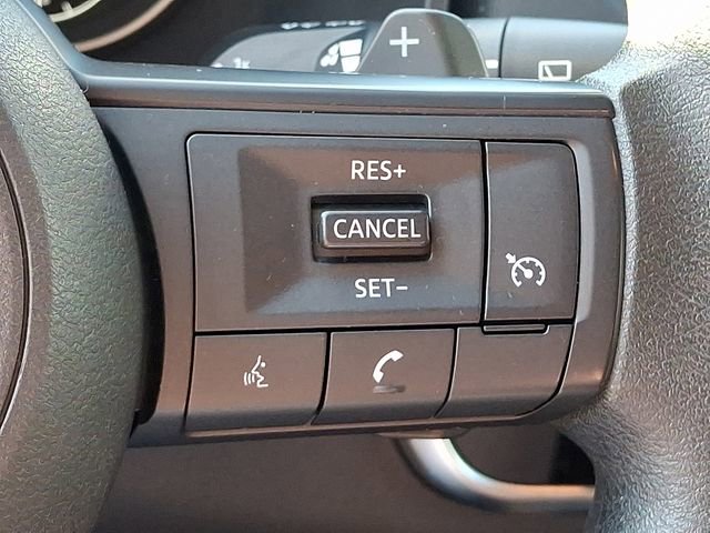 Used 2024 Nissan Rogue S AWD/4WD image 22