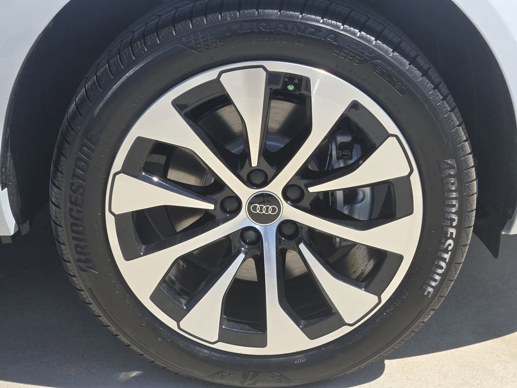 New 2026 Audi Q3 quattro 2.0T image 16