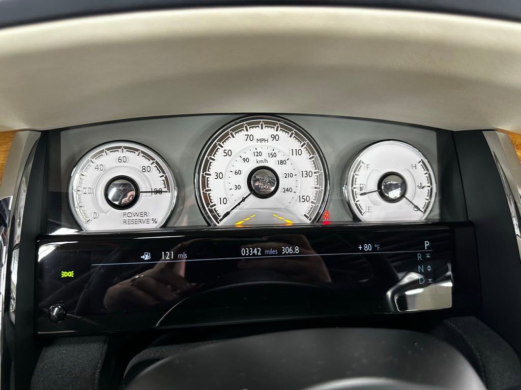 Used 2020 Rolls-Royce Dawn image 26