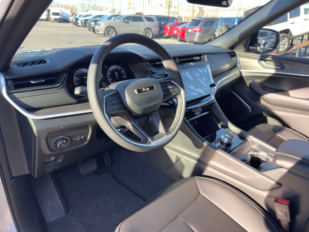New 2026 Jeep Grand Cherokee Limited image 12