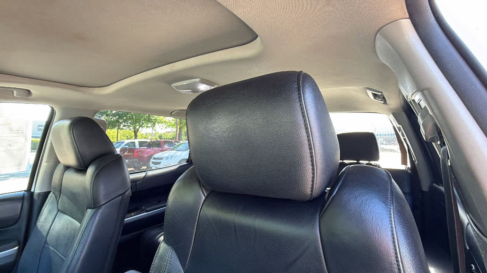 Used 2015 Toyota Tundra Limited w/ Limited Premium Package image 11