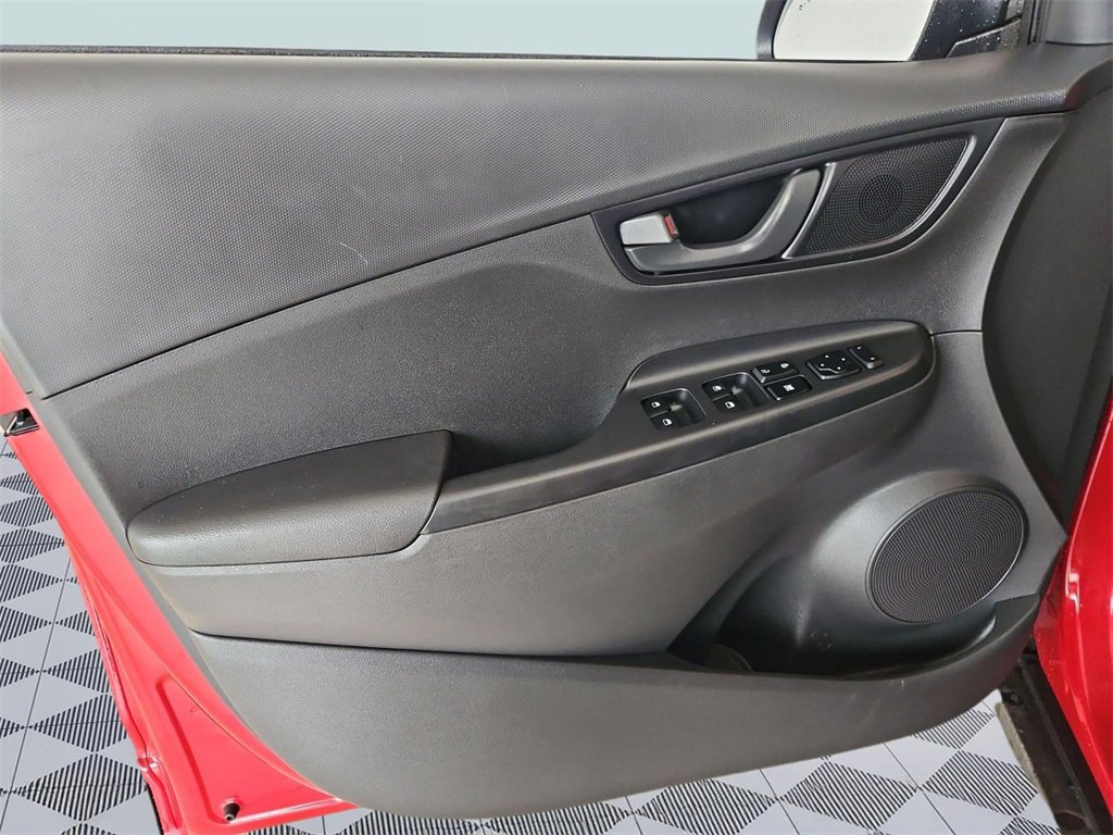 Used 2022 Hyundai Kona SEL w/ Cargo Package image 10