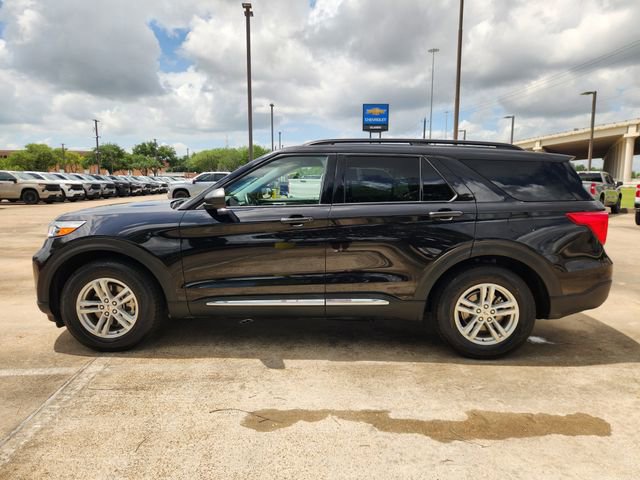 Used 2022 Ford Explorer XLT w/ Equipment Group 202A RWD image 4