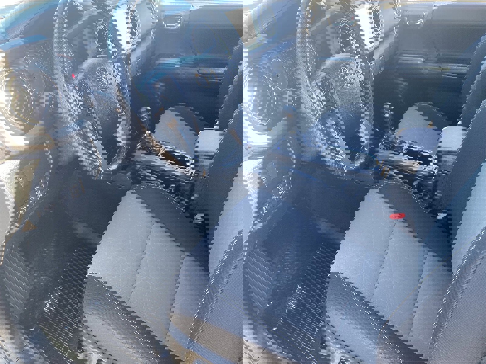 Used 2022 Toyota Tacoma TRD Off-Road image 19