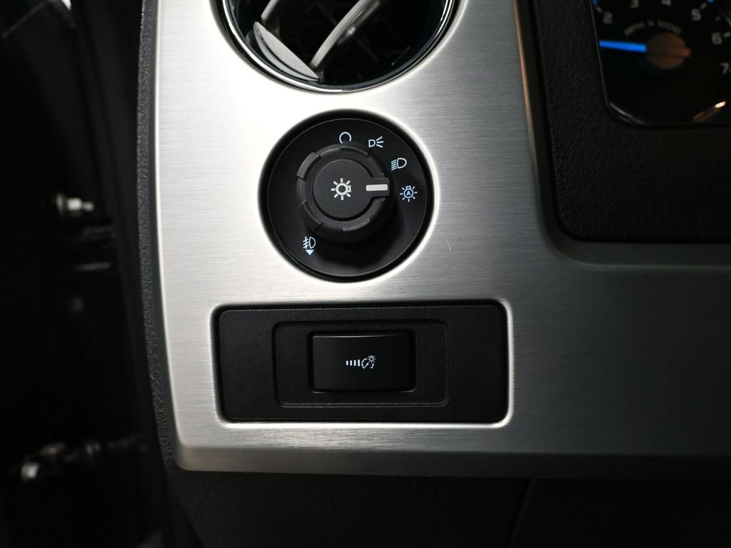 Used 2013 Ford F150 Platinum image 33