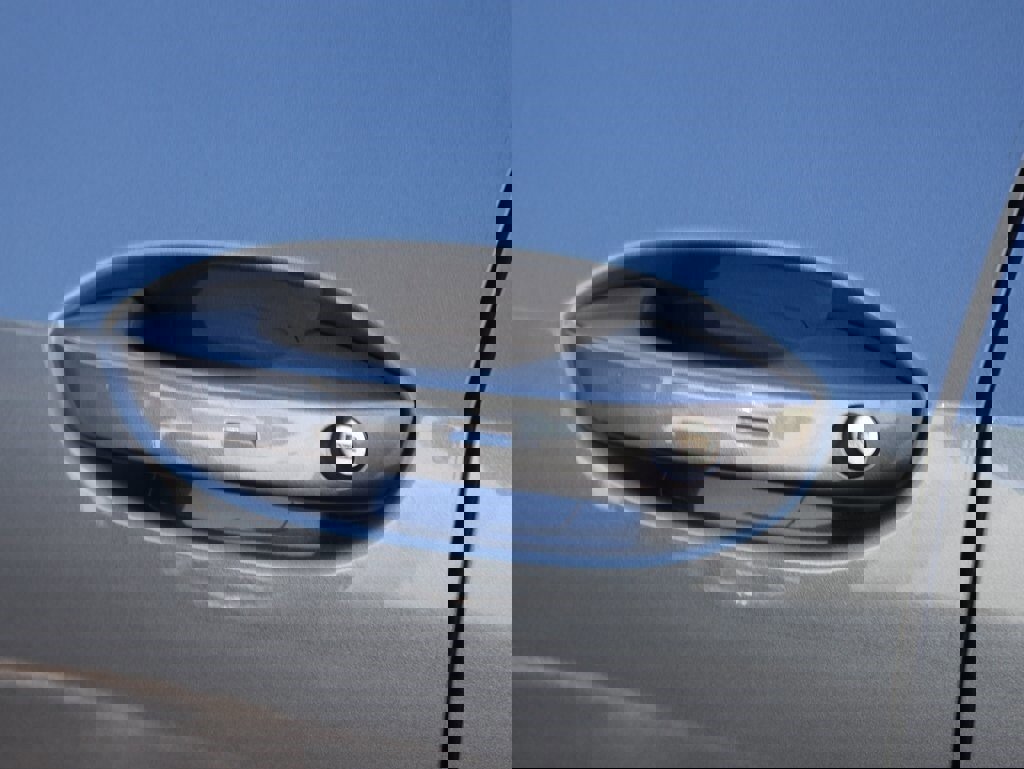 Used 2025 Volkswagen Tiguan SE image 23