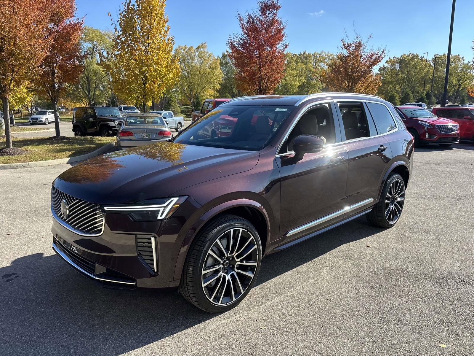 Used 2026 Volvo XC90 B6 Plus w/ Protection Package Premier AWD/4WD image 3