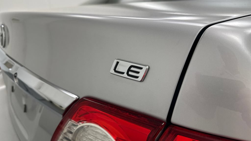 Used 2013 Toyota Corolla LE FWD image 15