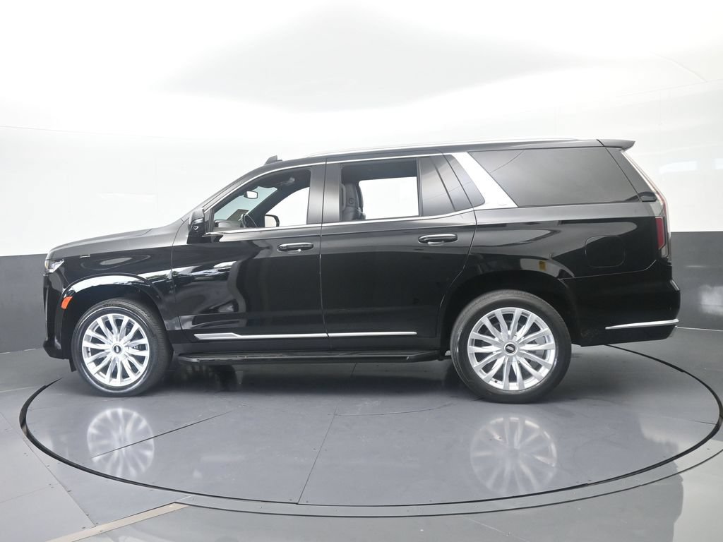 Used 2023 Cadillac Escalade Luxury RWD image 3