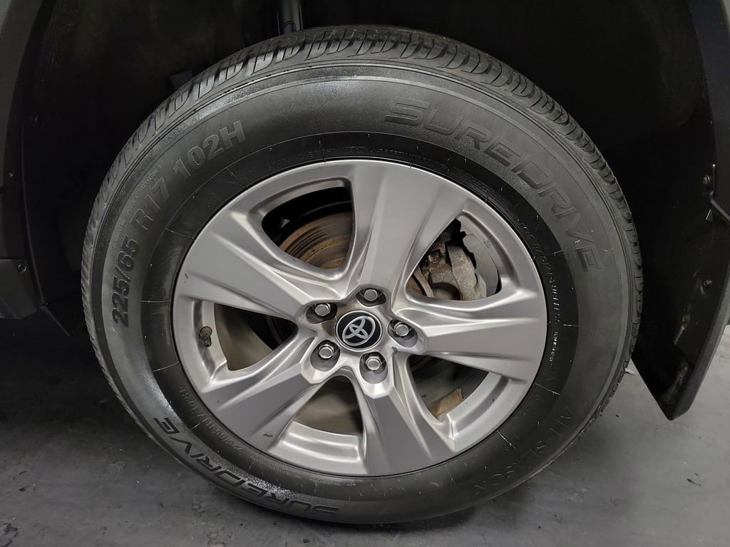 Used 2023 Toyota RAV4 XLE image 10