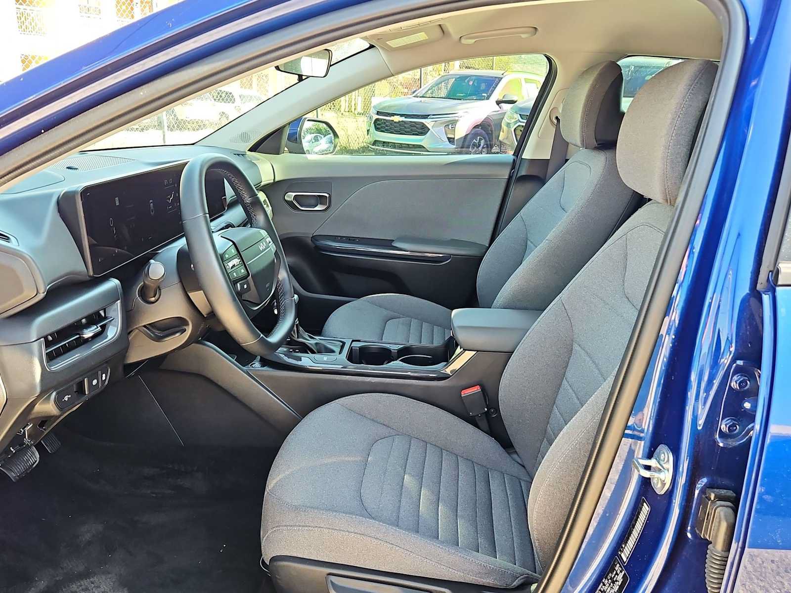 Certified 2025 Kia K4 EX FWD image 12