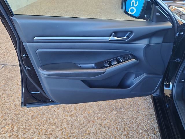 Used 2024 Nissan Altima 2.5 SR image 9