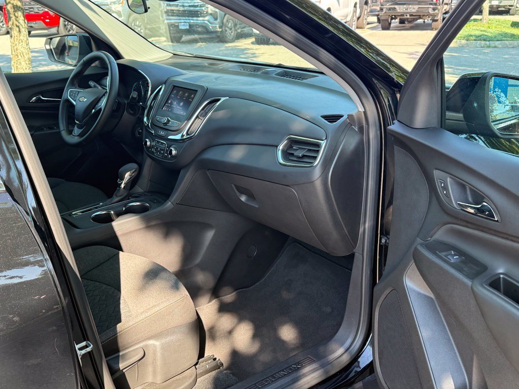 Used 2024 Chevrolet Equinox LT AWD/4WD image 15