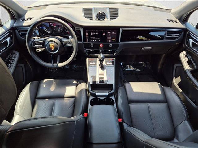 Used 2023 Porsche Macan AWD/4WD image 17