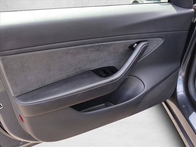 Used 2018 Tesla Model 3 Long Range RWD image 12