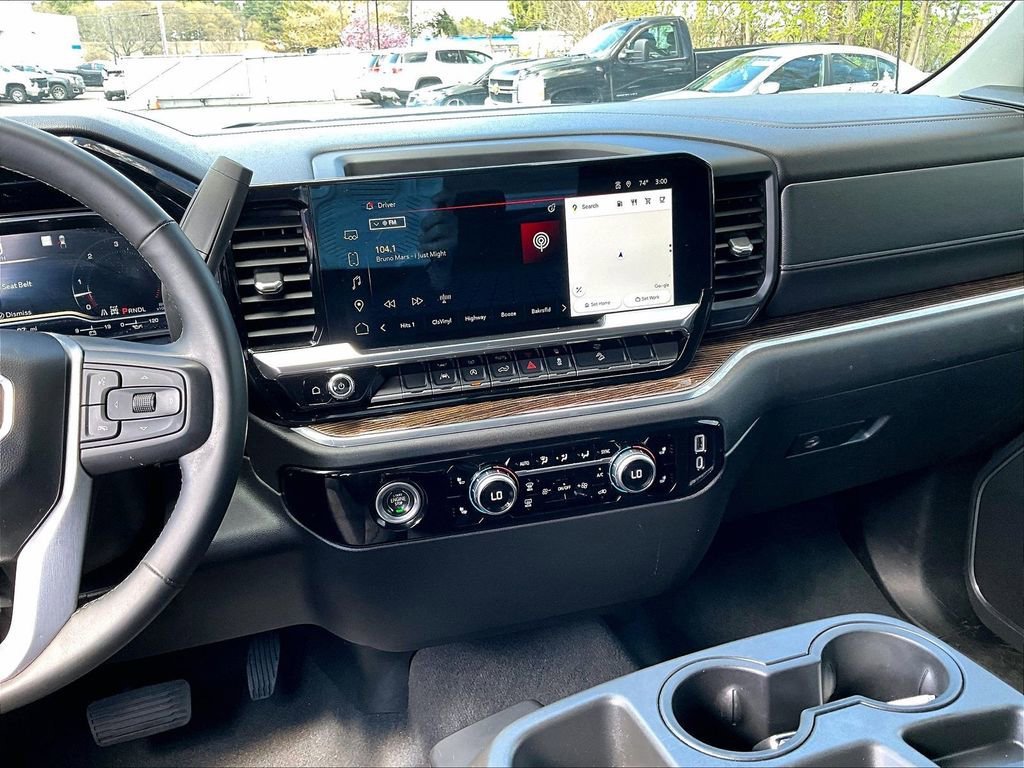 Used 2023 GMC Sierra 1500 SLE w/ X31 Off-Road Package AWD/4WD image 17