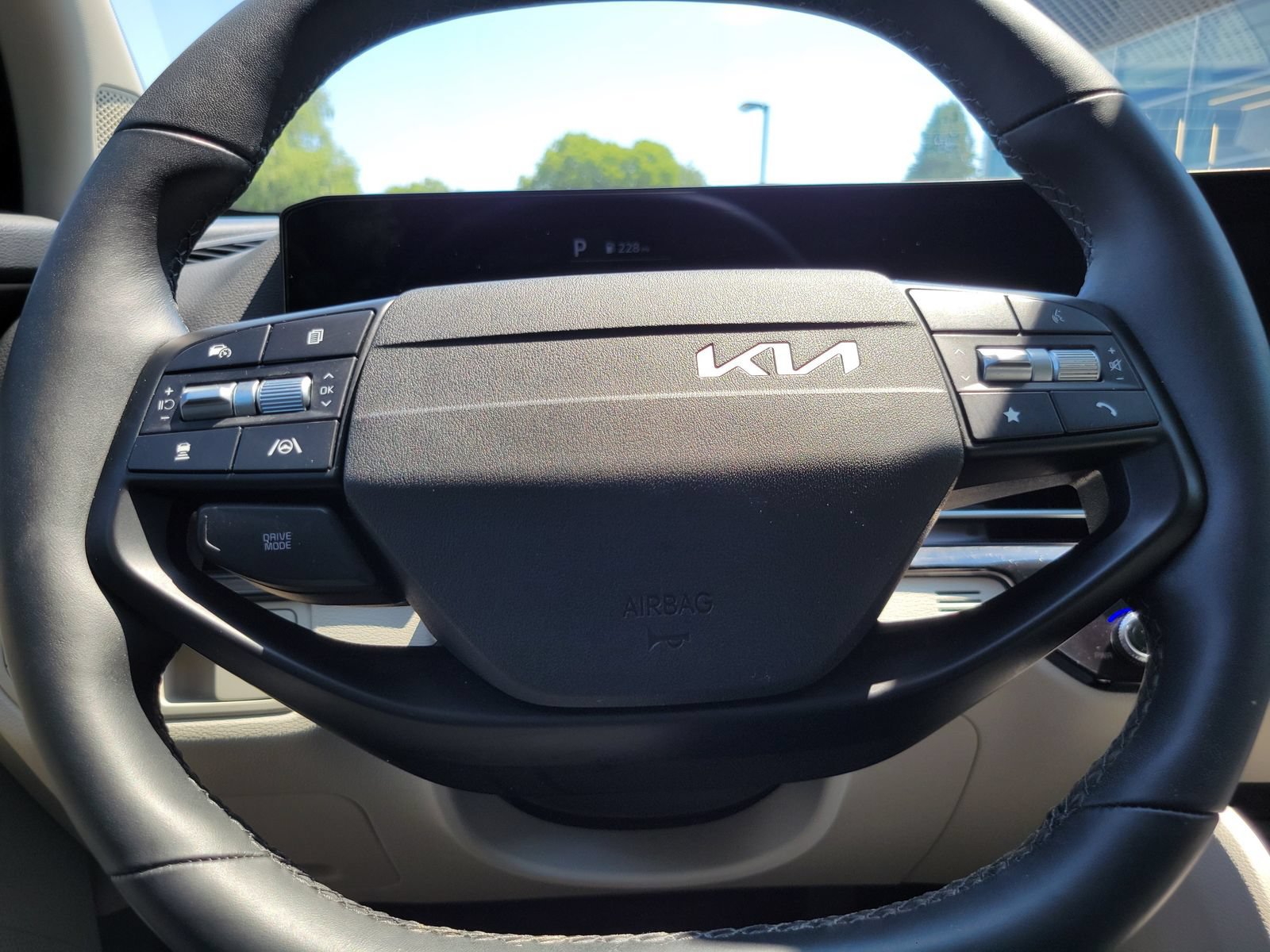 Certified 2026 Kia Sportage EX w/ EX Panorama Roof Package FWD image 14