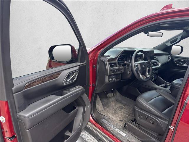 Used 2023 Chevrolet Tahoe Z71 w/ Luxury Package AWD/4WD image 9