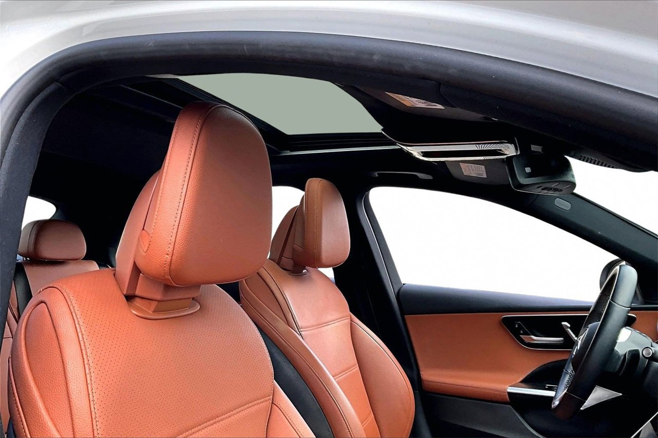 Used 2022 Mercedes-Benz C 300 Sedan image 15