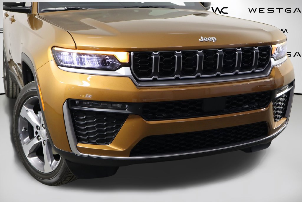 New 2026 Jeep Grand Cherokee Limited w/ Trailer Tow Package AWD/4WD image 49
