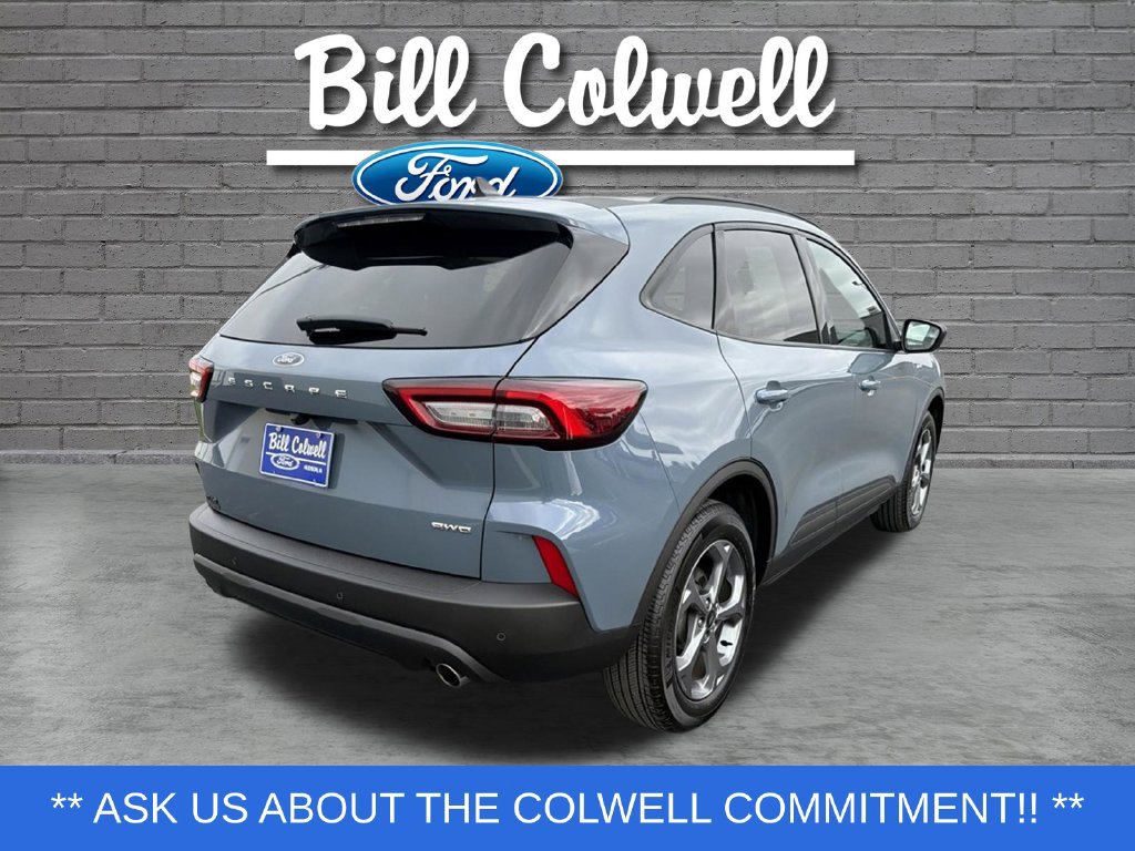 Used 2025 Ford Escape ST-Line w/ Tech Pack #1 AWD/4WD image 4