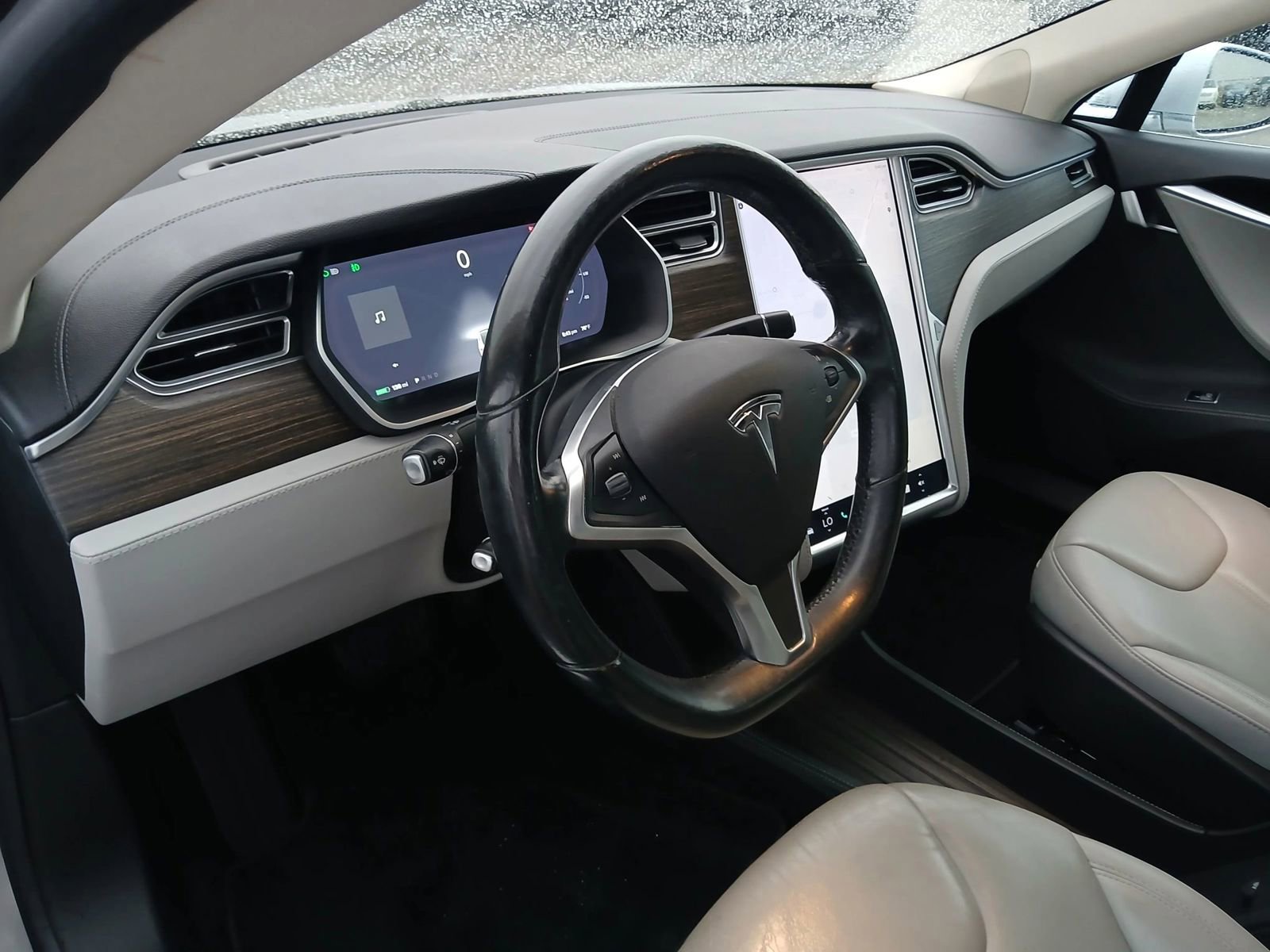 Used 2015 Tesla Model S 60 image 7