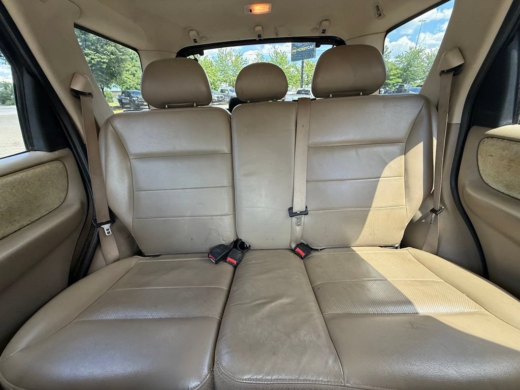 Used 2005 Ford Escape Limited AWD/4WD image 11