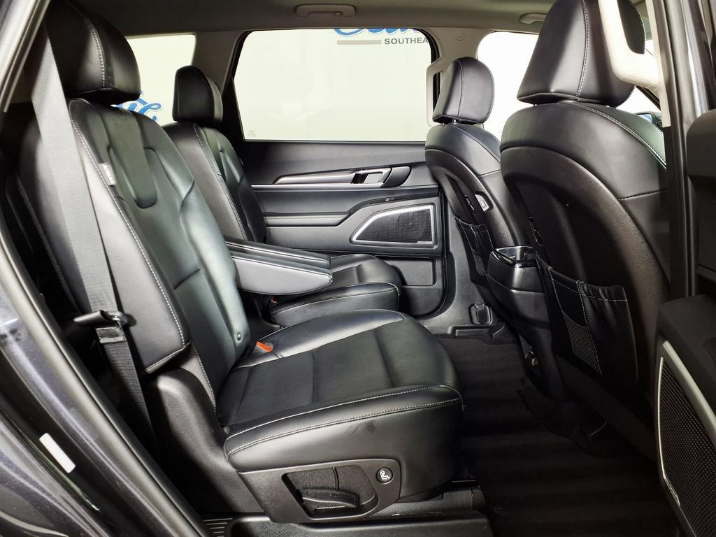 Used 2025 Kia Telluride S AWD/4WD image 11