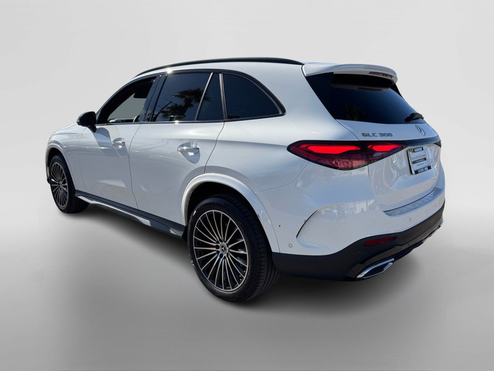Certified 2025 Mercedes-Benz GLC 300 4MATIC image 3
