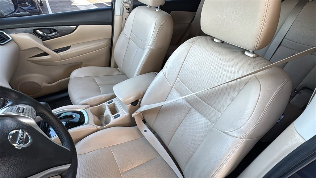 Used 2016 Nissan Rogue SL image 22