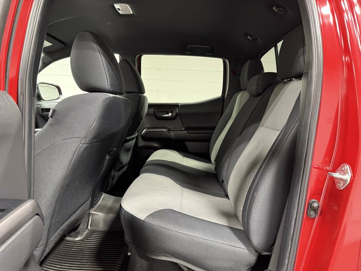 Used 2023 Toyota Tacoma TRD Sport image 17