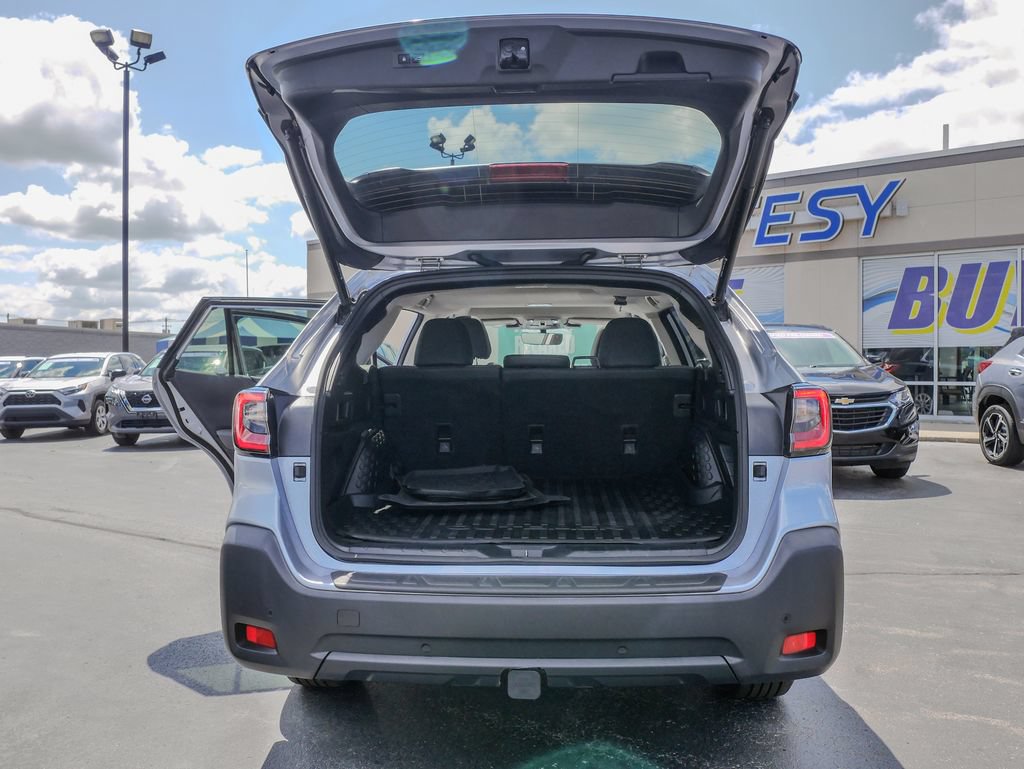 Used 2024 Subaru Outback Onyx Edition AWD/4WD image 16