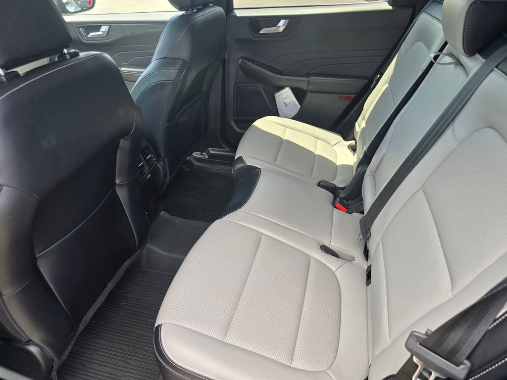 Certified 2023 Ford Escape Platinum AWD/4WD image 10