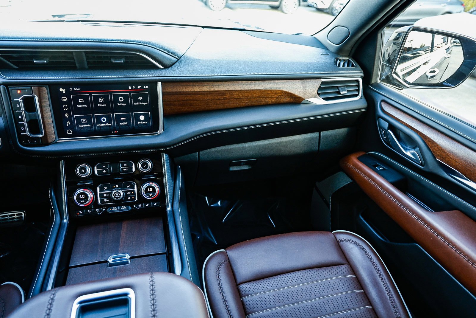 Used 2024 GMC Yukon XL Denali Ultimate image 15