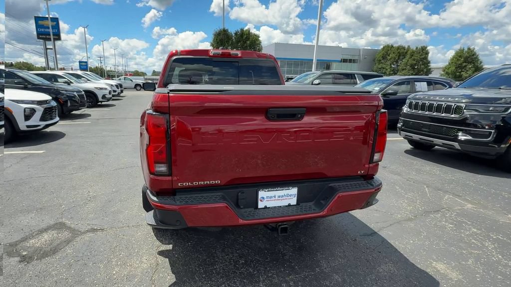 Used 2024 Chevrolet Colorado LT w/ LT Convenience Package III AWD/4WD image 7