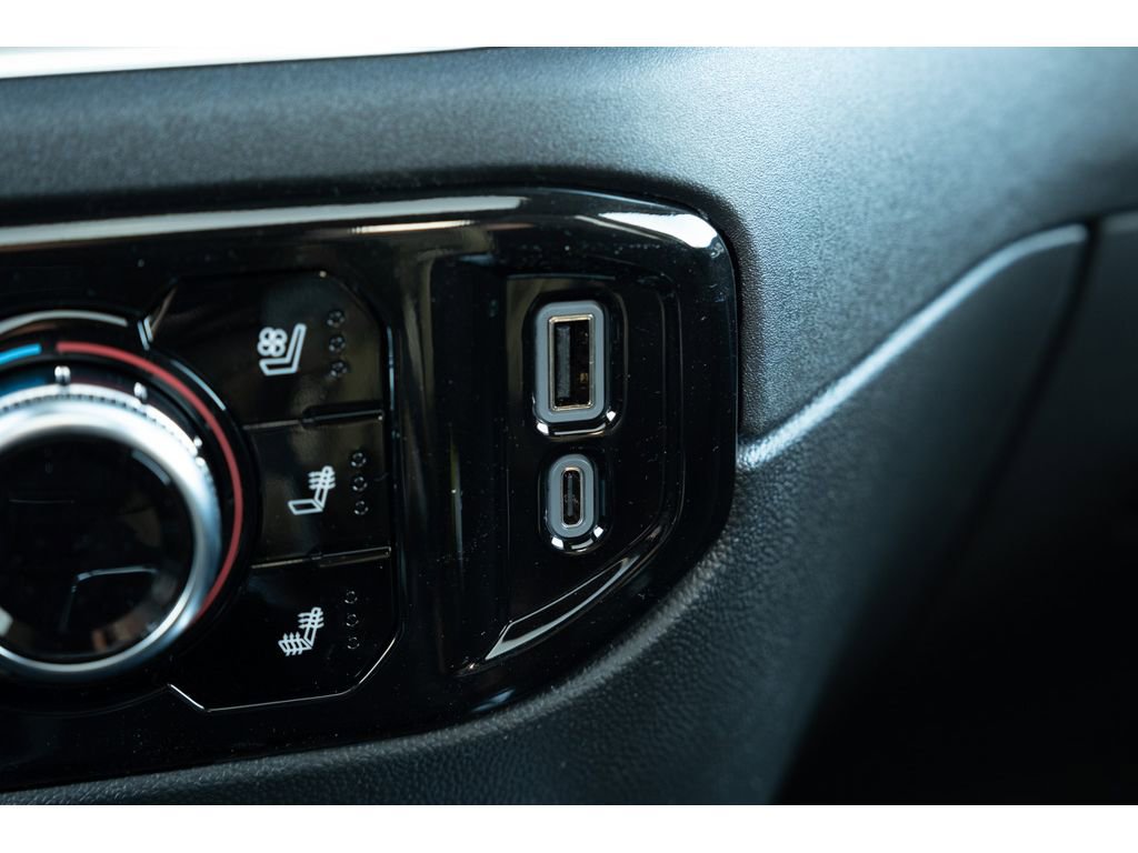 New 2026 GMC Sierra 1500 SLT image 29