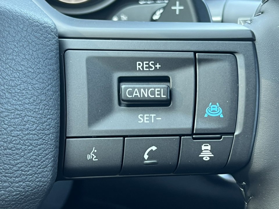 Used 2026 Nissan Rogue SV image 18