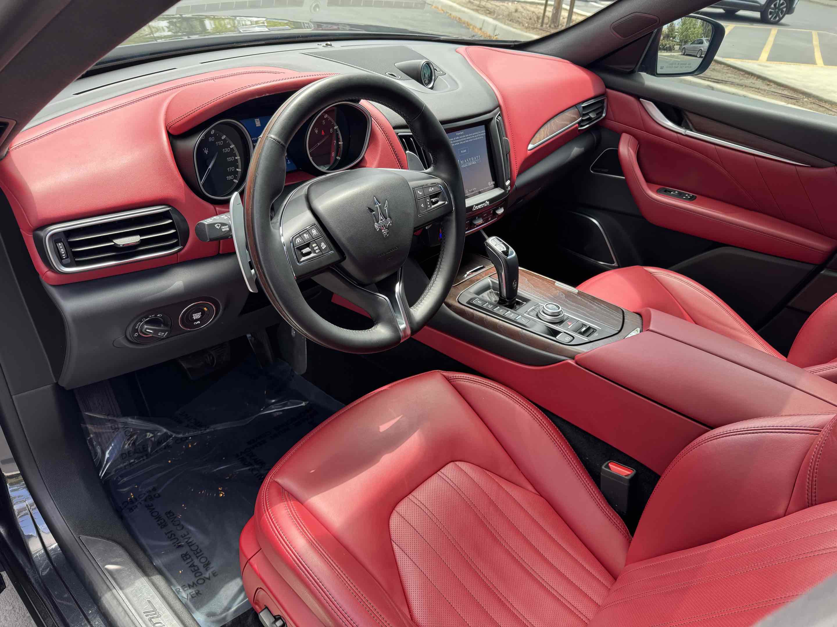 Used 2019 Maserati Levante S GranLusso AWD/4WD image 3