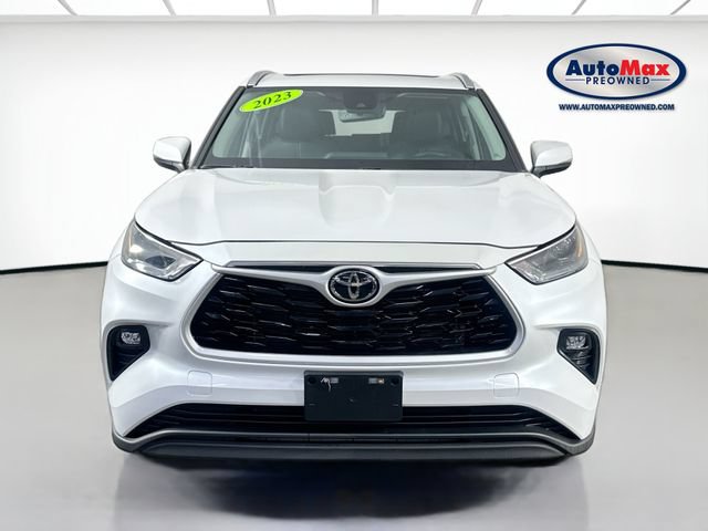 Used 2023 Toyota Highlander XLE AWD/4WD image 7