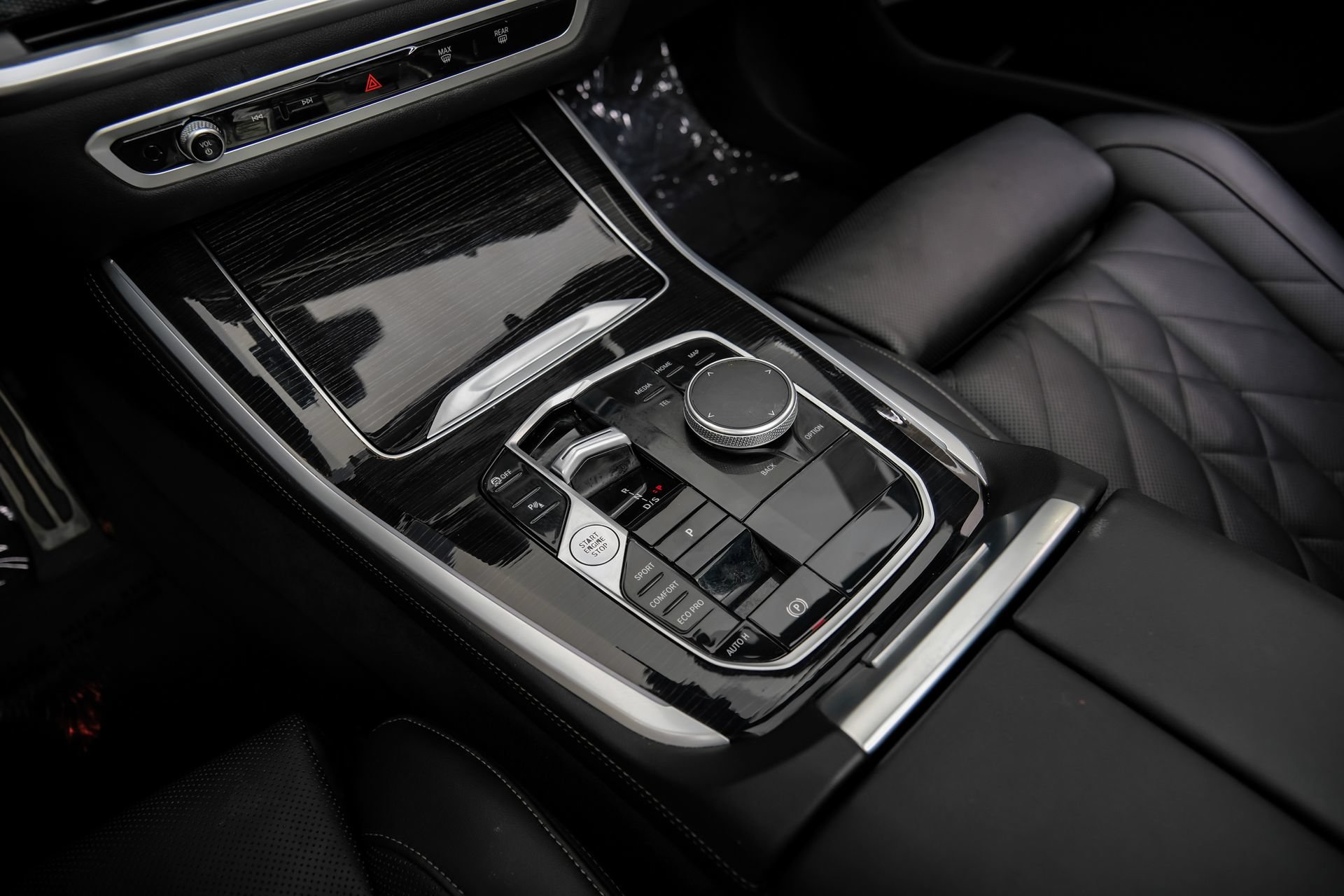 Used 2024 BMW X5 sDrive40i w/ M Sport Package RWD image 30