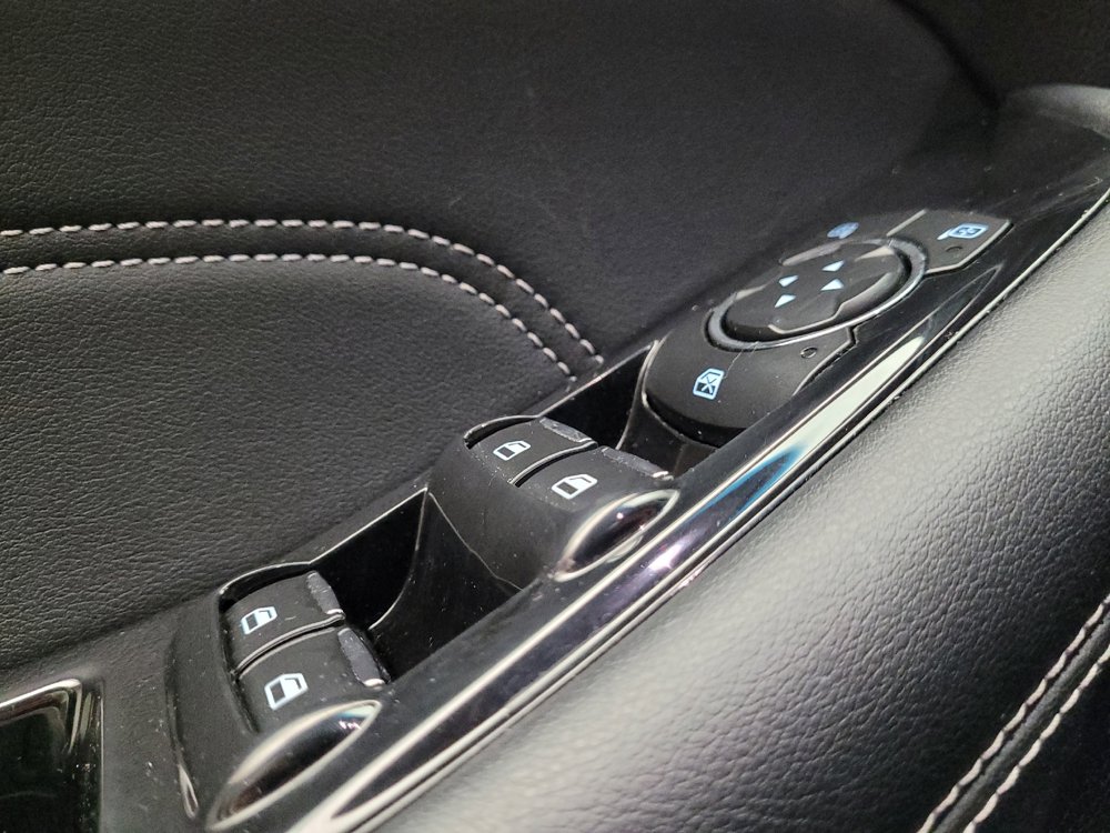 Used 2019 Ford Edge Titanium w/ Equipment Group 301A AWD/4WD image 27