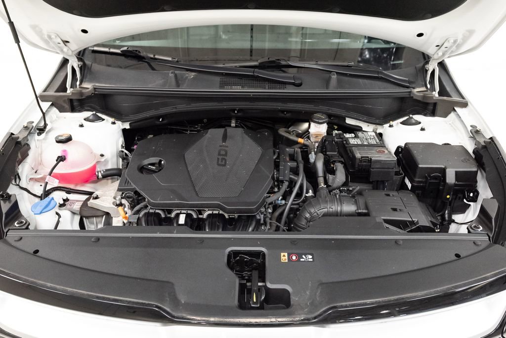 Certified 2025 Kia Sportage SX image 3