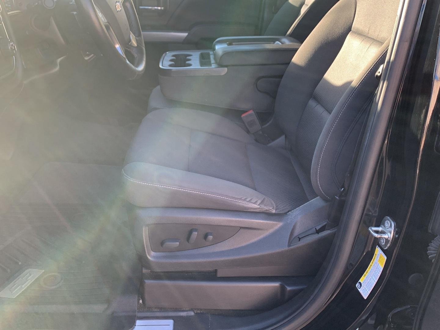 Used 2018 Chevrolet Silverado 1500 LT w/ All Star Edition AWD/4WD image 22