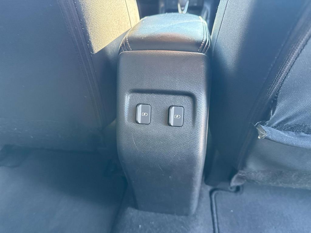 Used 2023 Nissan Kicks SV image 13