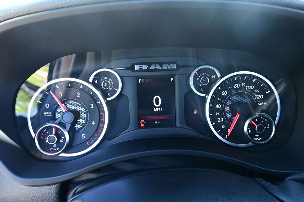 New 2026 RAM 5500 Tradesman w/ Chrome Appearance Group AWD/4WD image 24