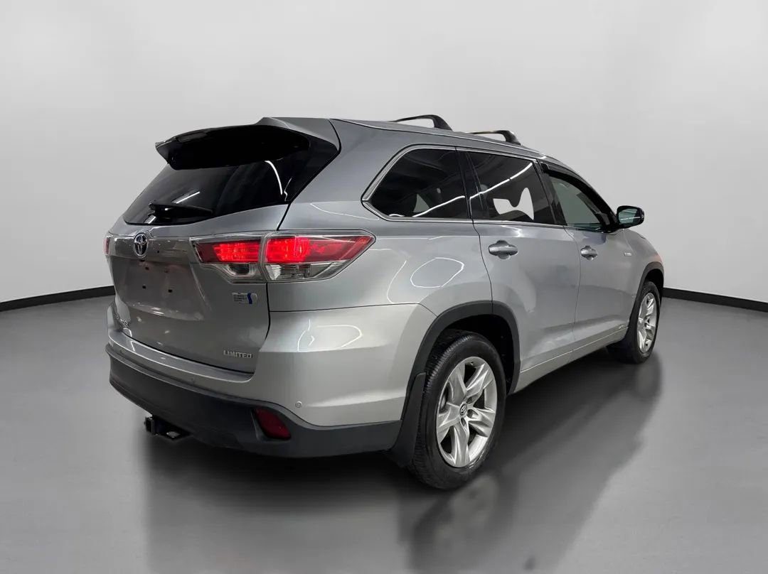 Used 2016 Toyota Highlander Limited image 10